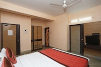 OYO Seacom Inn Purbadiganta Near Acropolis Mall