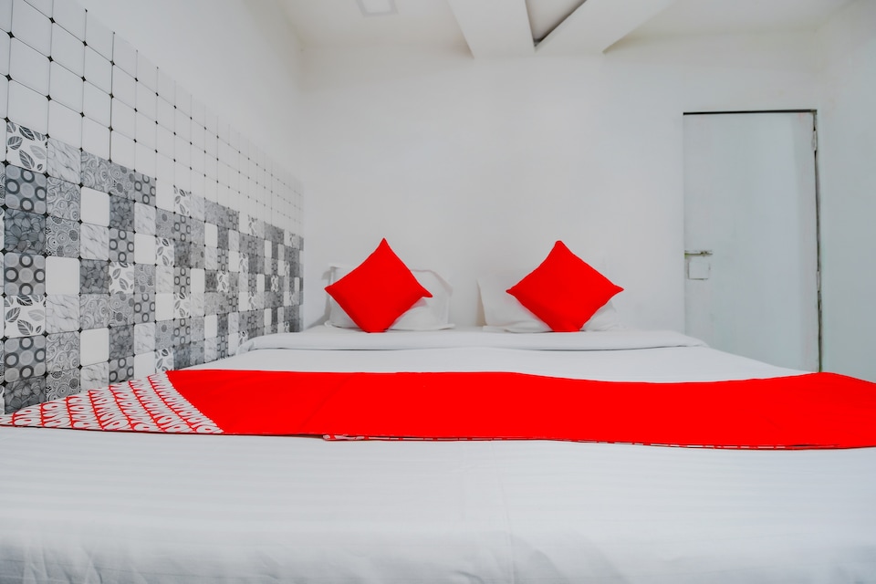 OYO 78956 A-one Guest House, Mumbai BCEC, Mumbai