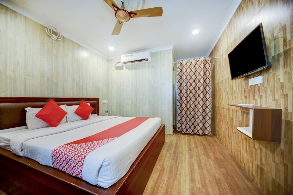 OYO 78960 Pleasant Stays, Koyambedu Chennai, Chennai