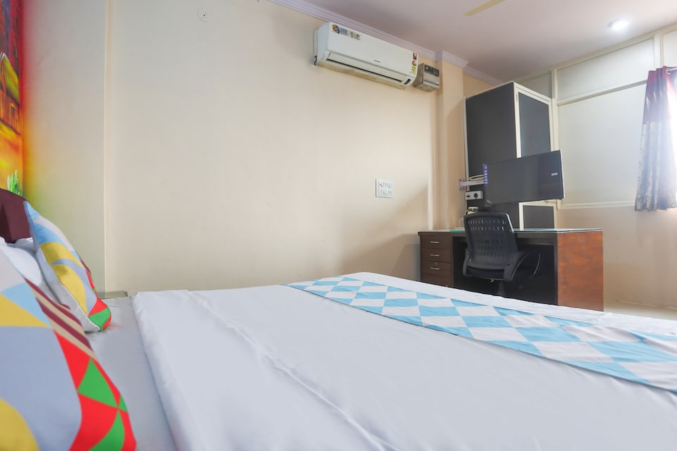 OYO 78971 Gopansh Palace, Rohini Delhi, Delhi