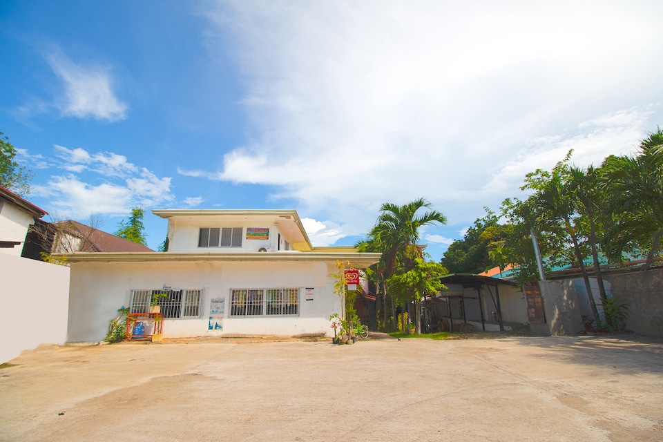 OYO 761 Caza Southville Apartelle, Mactan, Cebu
