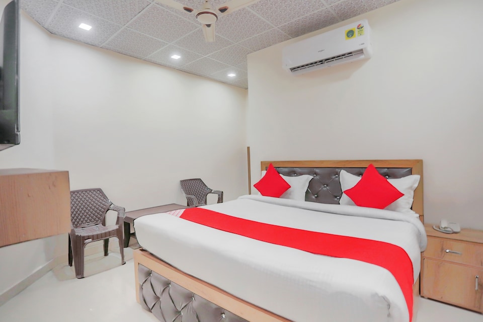 OYO 79001 Stay Inn, Ghaziabad City, Ghaziabad