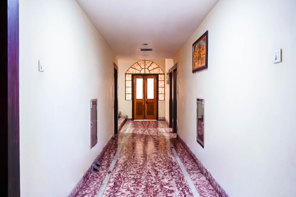Flagship Hotel Shubham Palace, Station Road - Raipur, Raipur