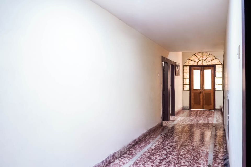 Flagship Hotel Shubham Palace, Station Road - Raipur, Raipur