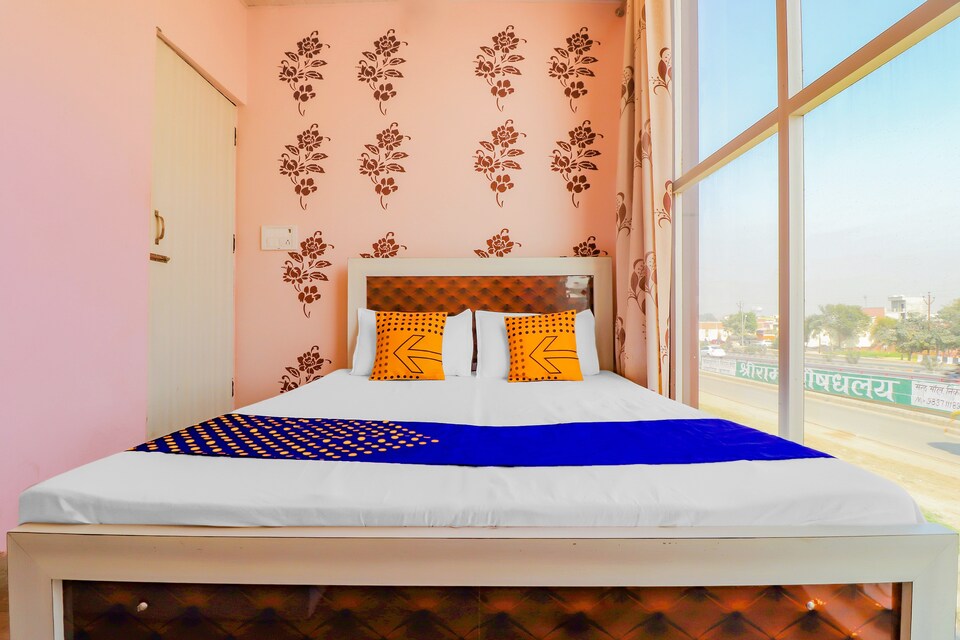 SPOT ON 79027 The Lion King Hotel, Meerut, Meerut