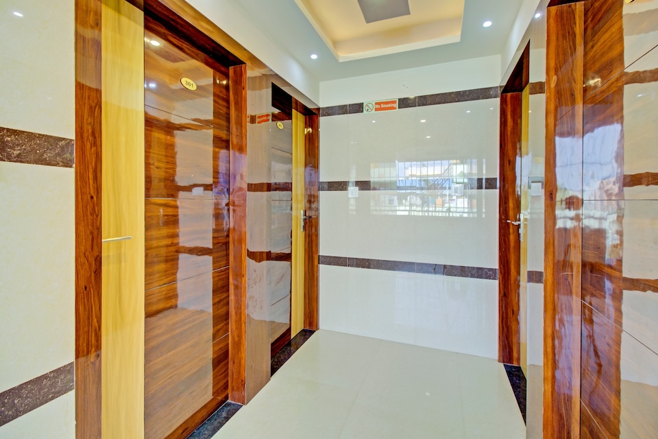 Capital O 79028 Royal Inn, Jalahalli Bangalore, Bangalore