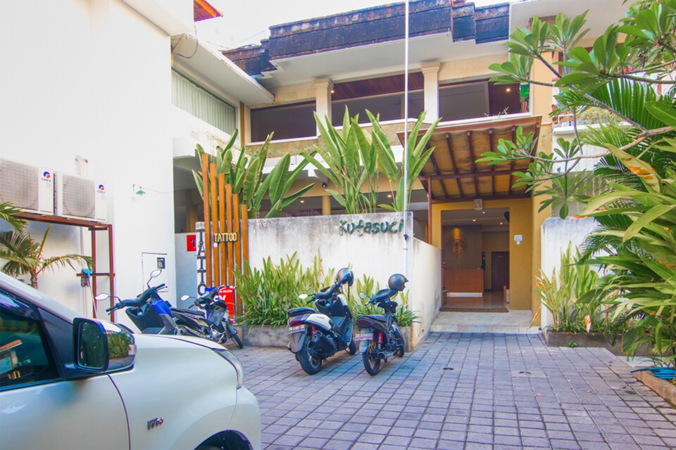 OYO 90294 Kuta Suci Guest House, Legian, Bali