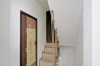 Super  Townhouse Near M2K Cinema Pitampura