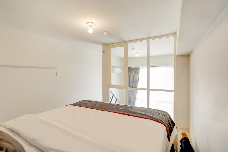 Collection O 30 Amega Crown Sub, Gubeng, Surabaya