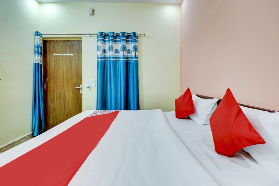 OYO 79059 Hotel Suvasana, Iskcon Vrindavan, Vrindavan