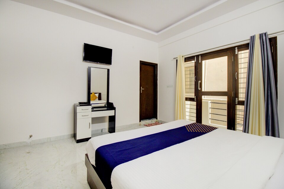 SPOT ON BLR2568 Blooms Inn, BTM Madiwala Bangalore, Bangalore