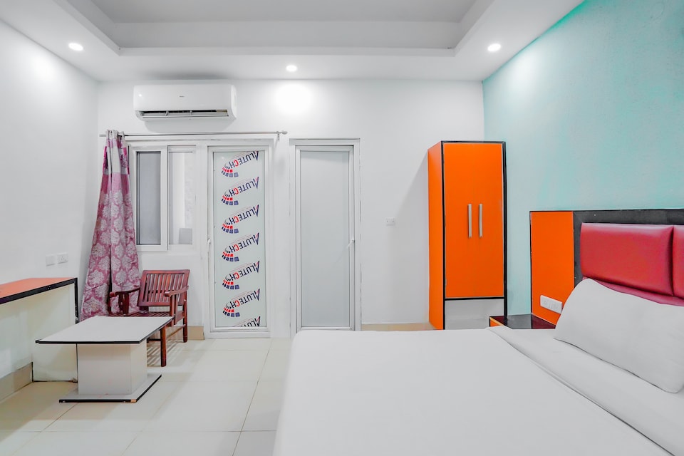 OYO 79070 Carnival Stays, Noida City, Noida