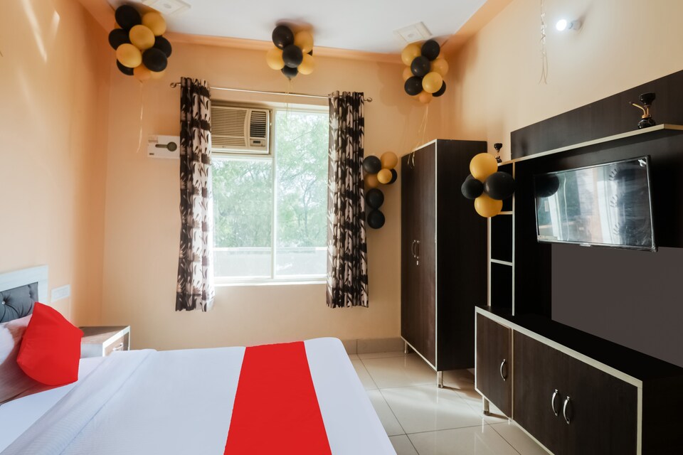 OYO 79083 A1 Hotel, Rohtak, Rohtak