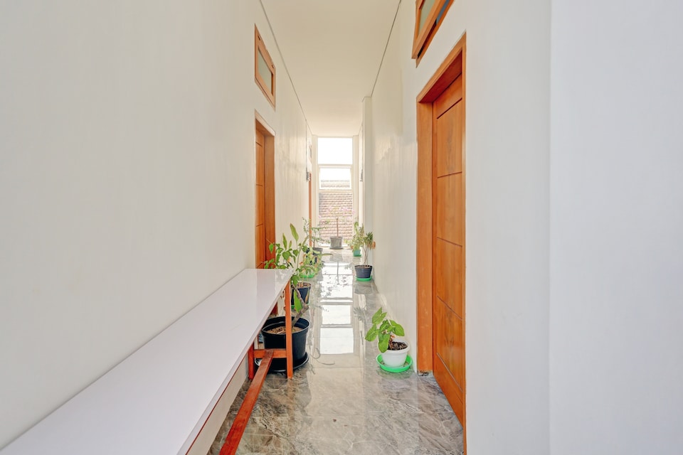 OYO 90298 Amor Homestay, Banyuwangi, Banyuwangi