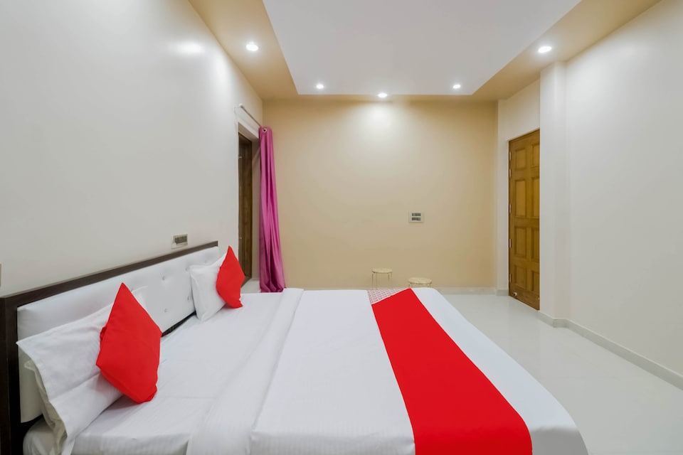 OYO 79101 Krishna Palace, Gomti Nagar Extension Lucknow, Lucknow