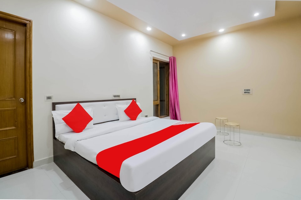 OYO 79101 Krishna Palace, Gomti Nagar Extension Lucknow, Lucknow