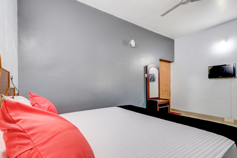 Capital O 79102 Krish Holiday Inn, Yercaud, Yercaud