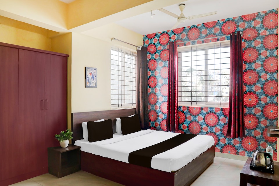 Super Collection O Summanahalli Bus Stand Formerly Elevate 58, Rajajinagar Bangalore, Bangalore