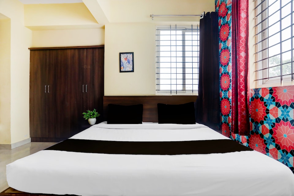 Super Collection O Summanahalli Bus Stand Formerly Elevate 58, Rajajinagar Bangalore, Bangalore