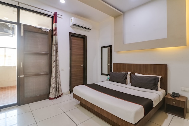 Hotels Gurgaon  Best Budget Gurgaon Hotels from    354