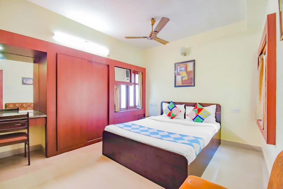 OYO Home 79141 Suravi Guest House, Salt Lake Kolkata, Kolkata