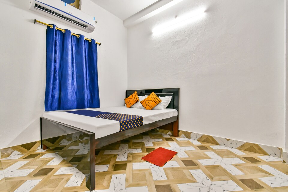 LIVE as PAT812, Patna Station, Patna