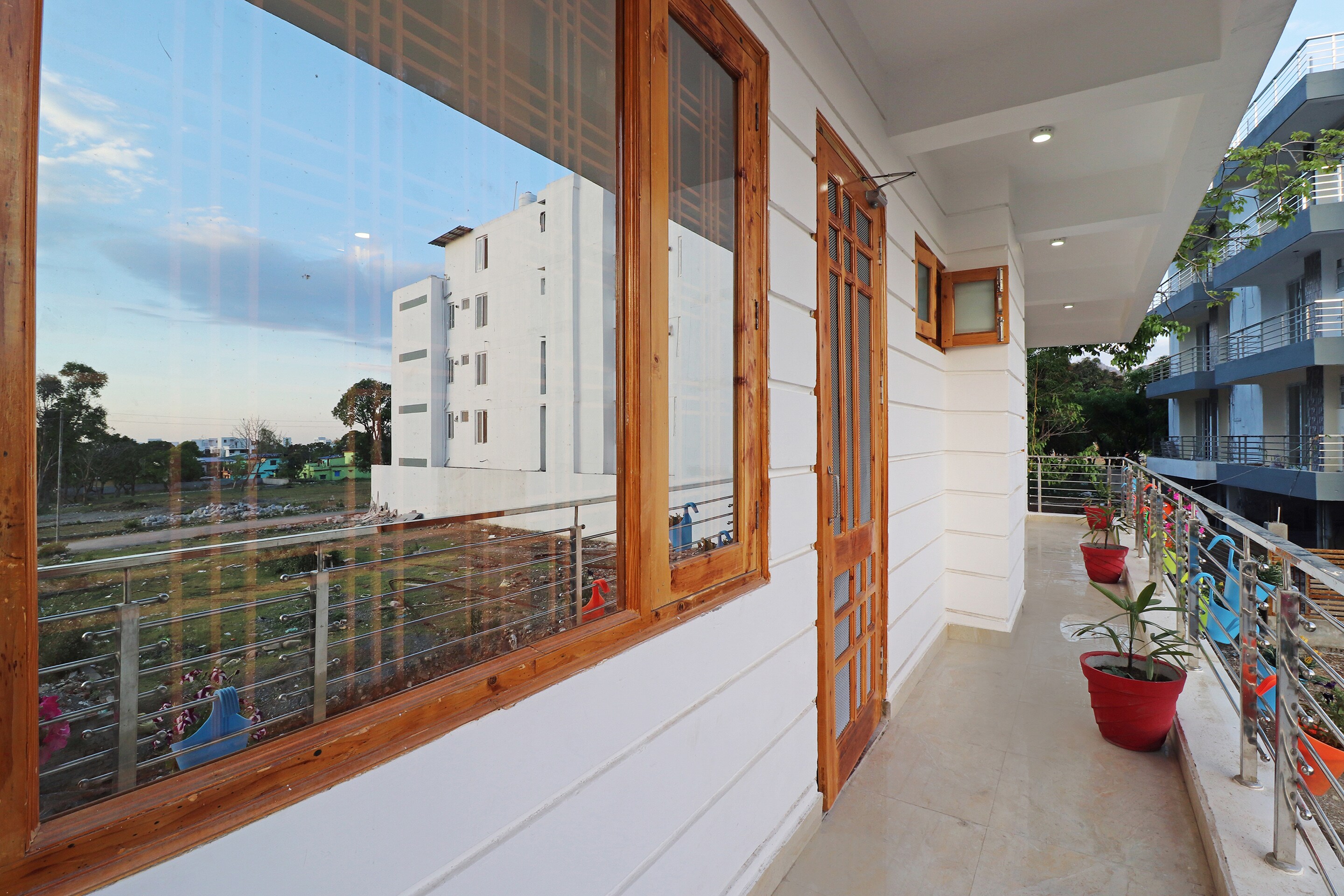 Oyo Homes in Pacific Mall Rajpur Road, Dehradun Starting ₹497 Upto