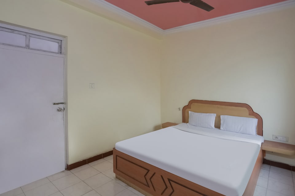 OYO 79179 The Finch, Swargdwar Puri, Puri