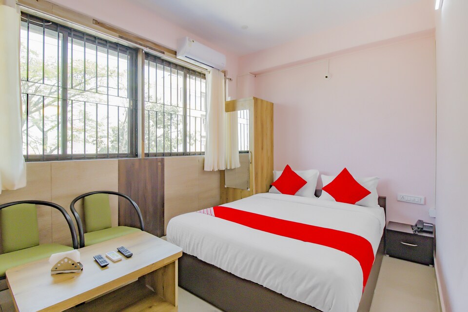 OYO Sri Dhanalaxmi Boarding And Lodging, Jalahalli Bangalore, Bangalore