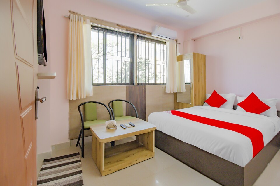 OYO Sri Dhanalaxmi Boarding And Lodging, Jalahalli Bangalore, Bangalore