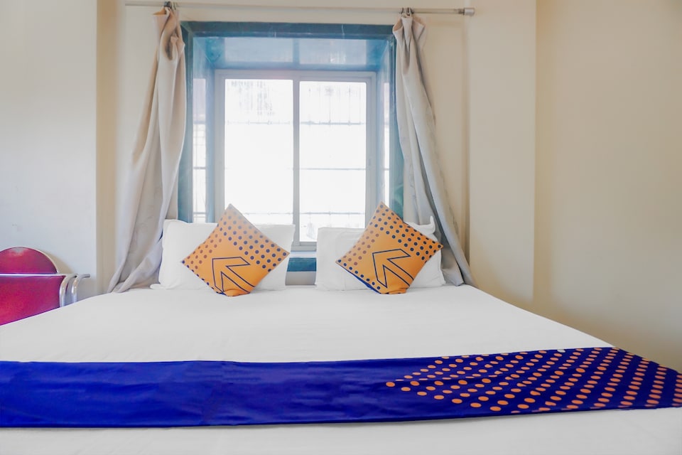 Spot On 79198 Hotel Alankar Lodge, Talegaon, Pune