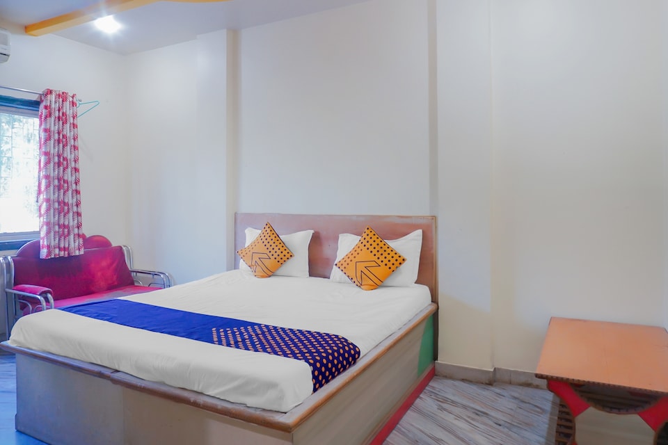 Spot On 79198 Hotel Alankar Lodge, Talegaon, Pune