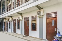 OYO 90314 Stadion Guesthouse Syariah