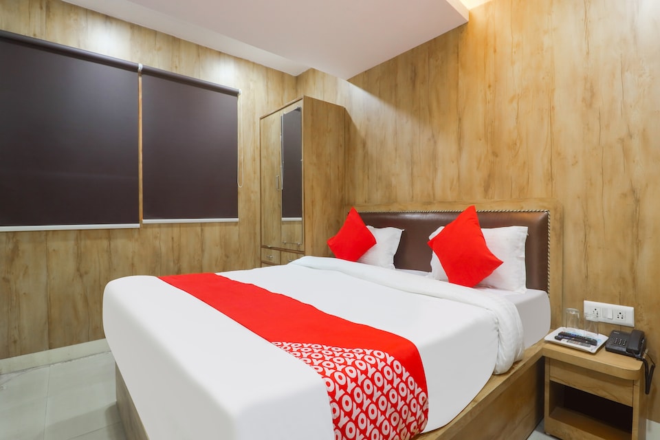 OYO Flagship 79231 Golden Residency, Sakchi Jamshedpur, Jamshedpur