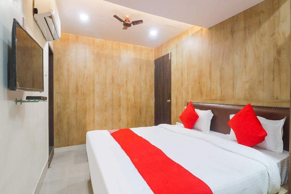 OYO Flagship 79231 Golden Residency, Sakchi Jamshedpur, Jamshedpur