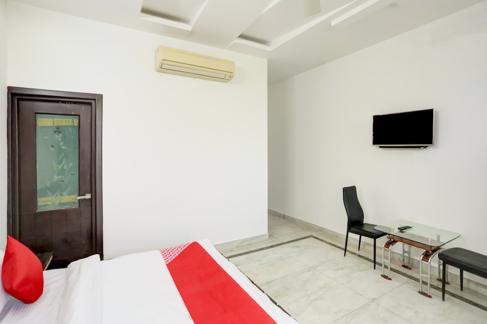 Hotel O P&G Grand Suites , Greater Noida, Noida