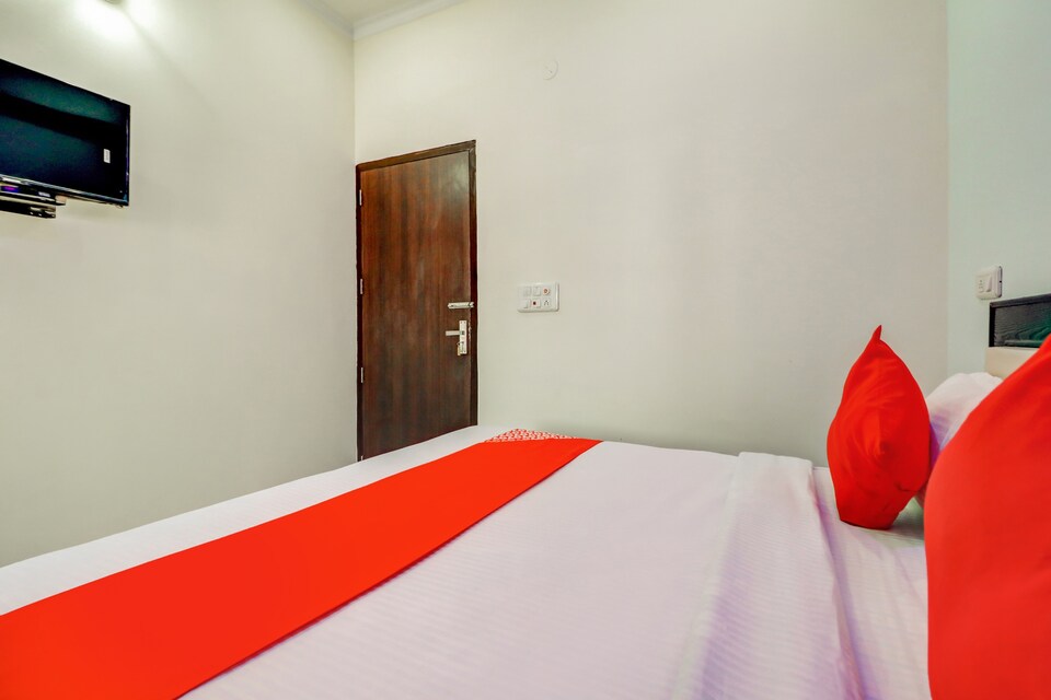 OYO 79242 Hotel City Heart, Rohtak, Rohtak