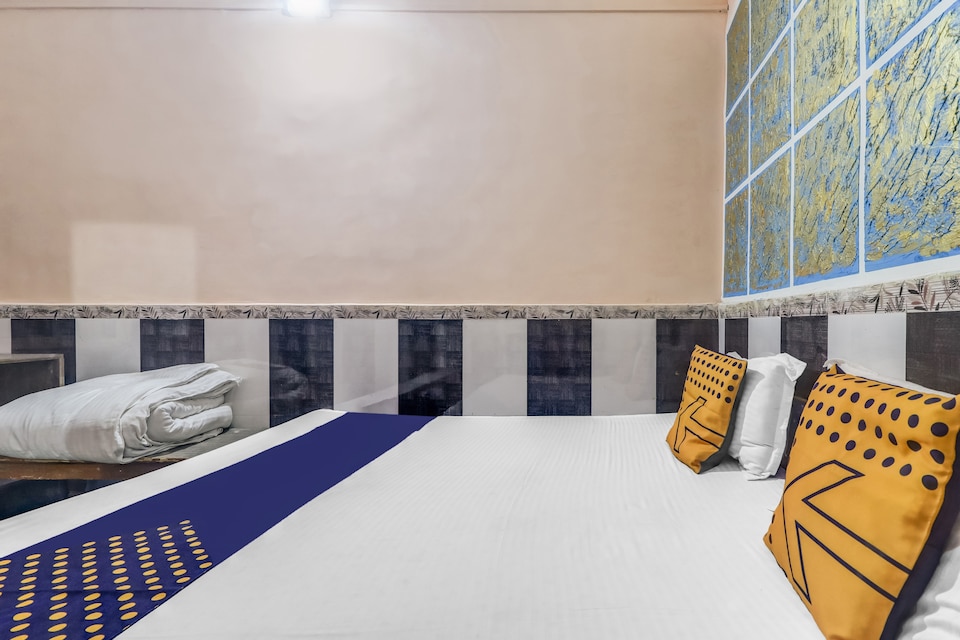 SPOT ON 79257 New Sado Hotel, Firayalal, Ranchi