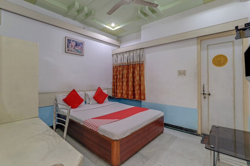 Flagship Hotel Bansal, Alkapuri Vadodara, Vadodara