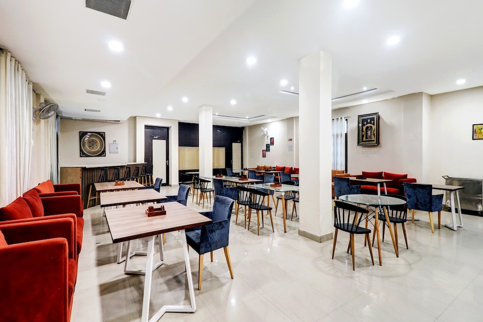 OYO Townhouse 452 Orchid by GMC, Gomti Nagar Lucknow, Lucknow