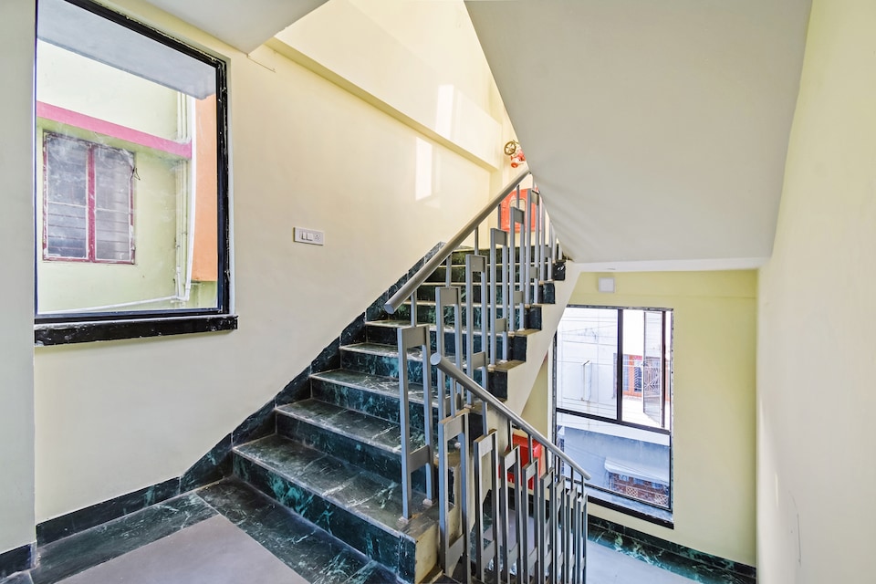 Hotel O OM Shanti Palace, Ruby Hospital Kolkata, Kolkata