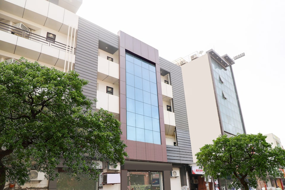 Collection O Mahavir Enclave Near Dashrath Puri Metro Station, Dwarka Delhi, Delhi