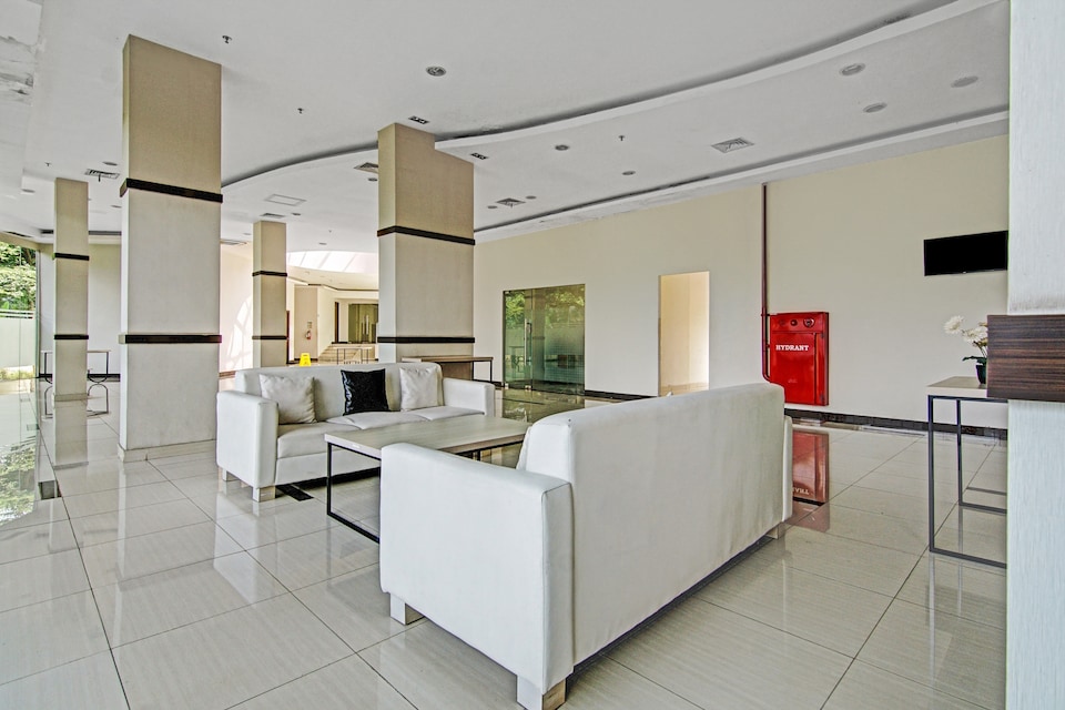 OYO 90330 Sultan Premiere Easton Park, BSD, Tangerang
