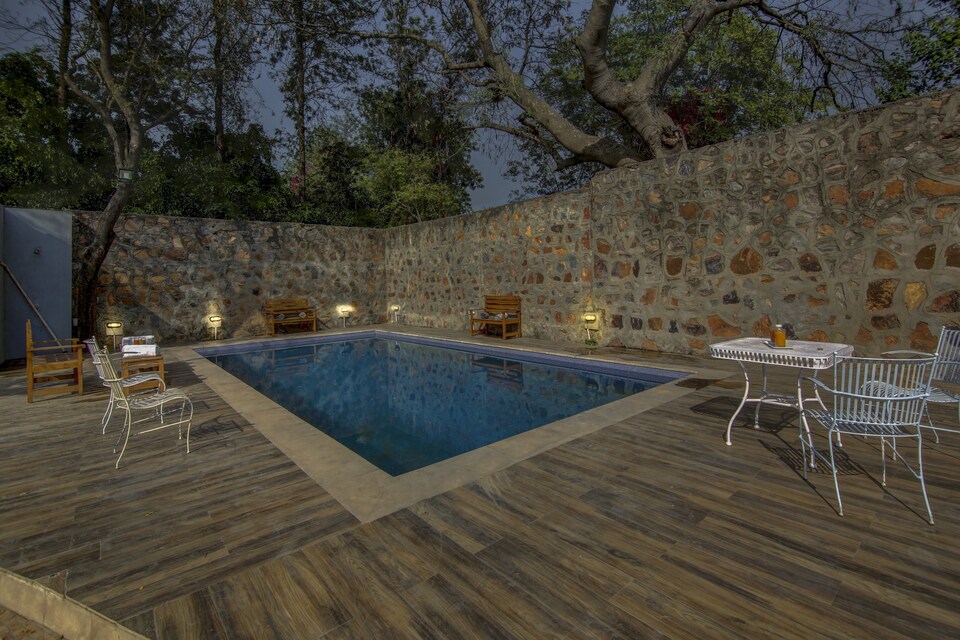 Belvilla 5BHK Modern Farm-stay with private pool, Manesar, Manesar