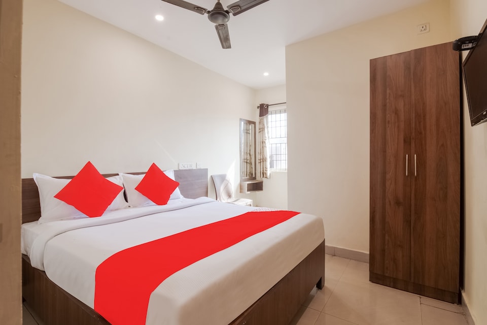 Hotel O Anu Grand, Transit Vizag-II, Visakhapatnam