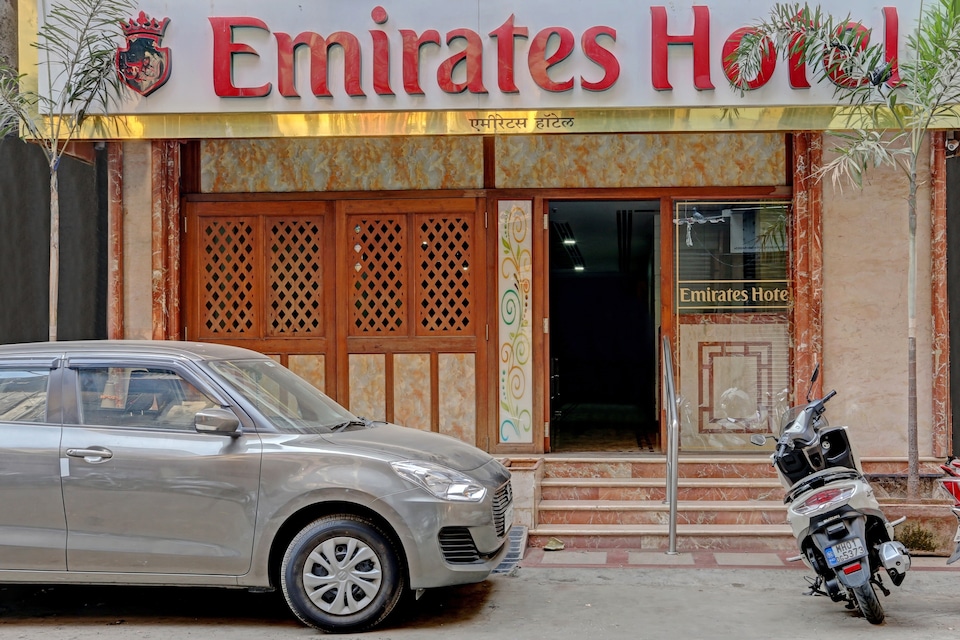 Capital O 79386 Hotel Emirates, Mumbai CST-Churchgate-Colaba, Mumbai