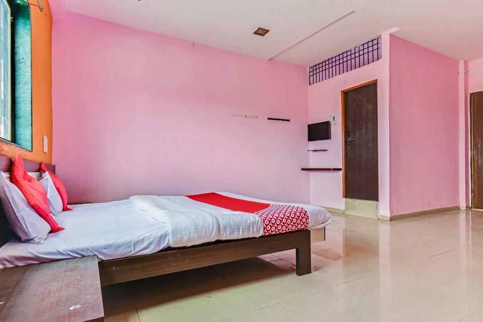 OYO 79409 Hotel Shivraj Executive , Beed by pass, Aurangabad