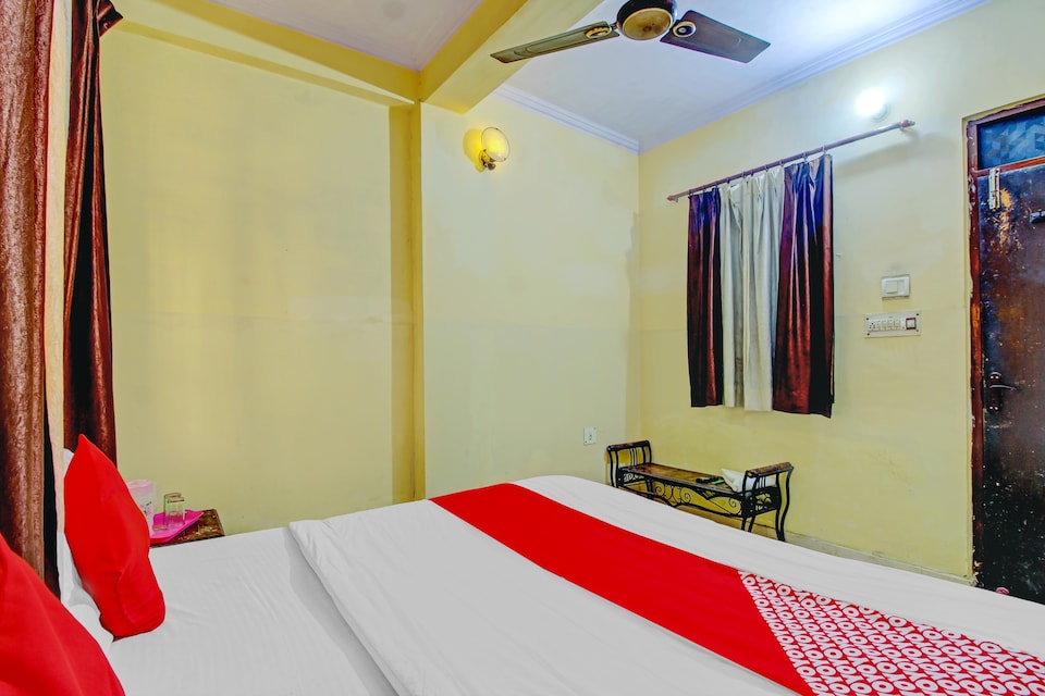 OYO 79416 Hotel Maharani Residency, Corporate Complex, Agra