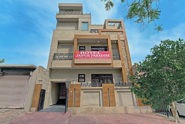 Hotel O The Castle Home Stay Inn