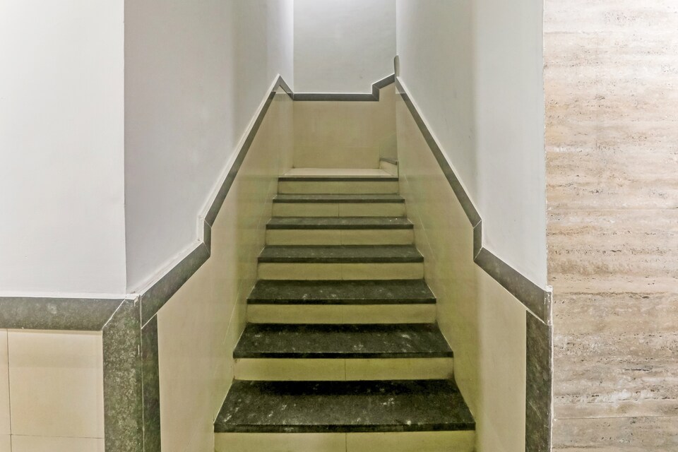 Capital O IND699 Hotel Royal Stay, Vijay Nagar Indore, Indore